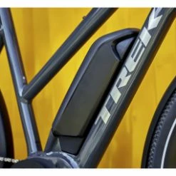 Trek Allant+ 5 Stagger 27.5'' 500wh Shimano 2021 -Magura Soldes Velo de Ville Electrique Trek Allant 5 Stagger 27.5 500wh Shimano 9V Solid Charcoal 2021 7