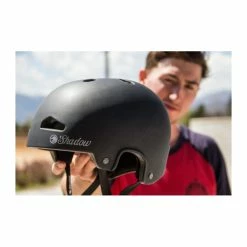 CASQUE SHADOW BMX FEATHERWEIGHT MATTE BLACK (IN MOLD) -Magura Soldes casque shadow bmx featherweight matte black in mold 1